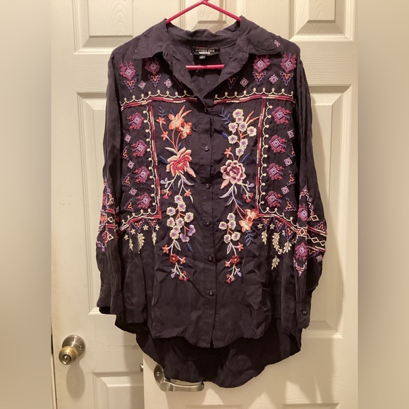 Johnny Was Tops - Johnny was shirt small